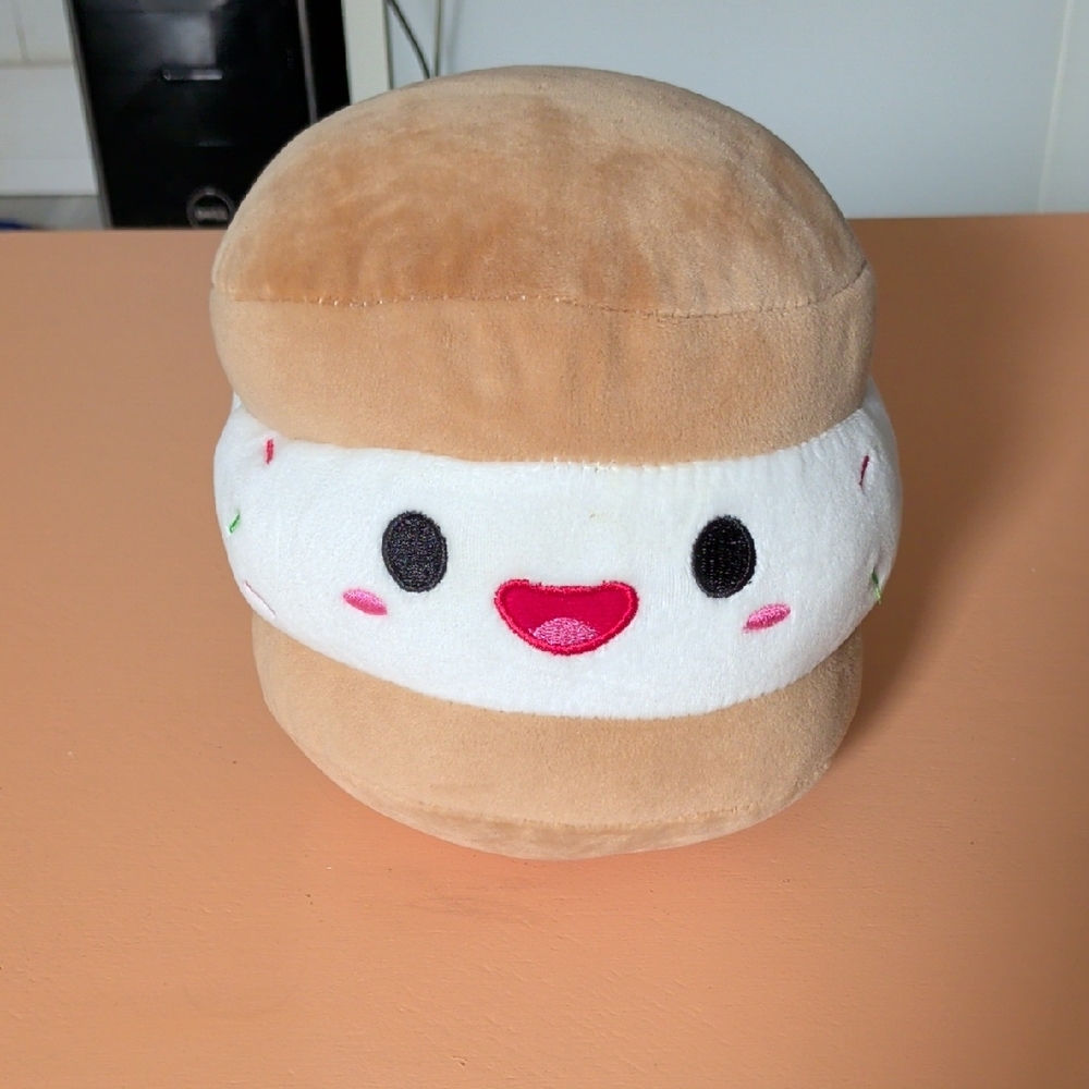 🦜Plush Marshmallow Sandwich Toy - Tan and White